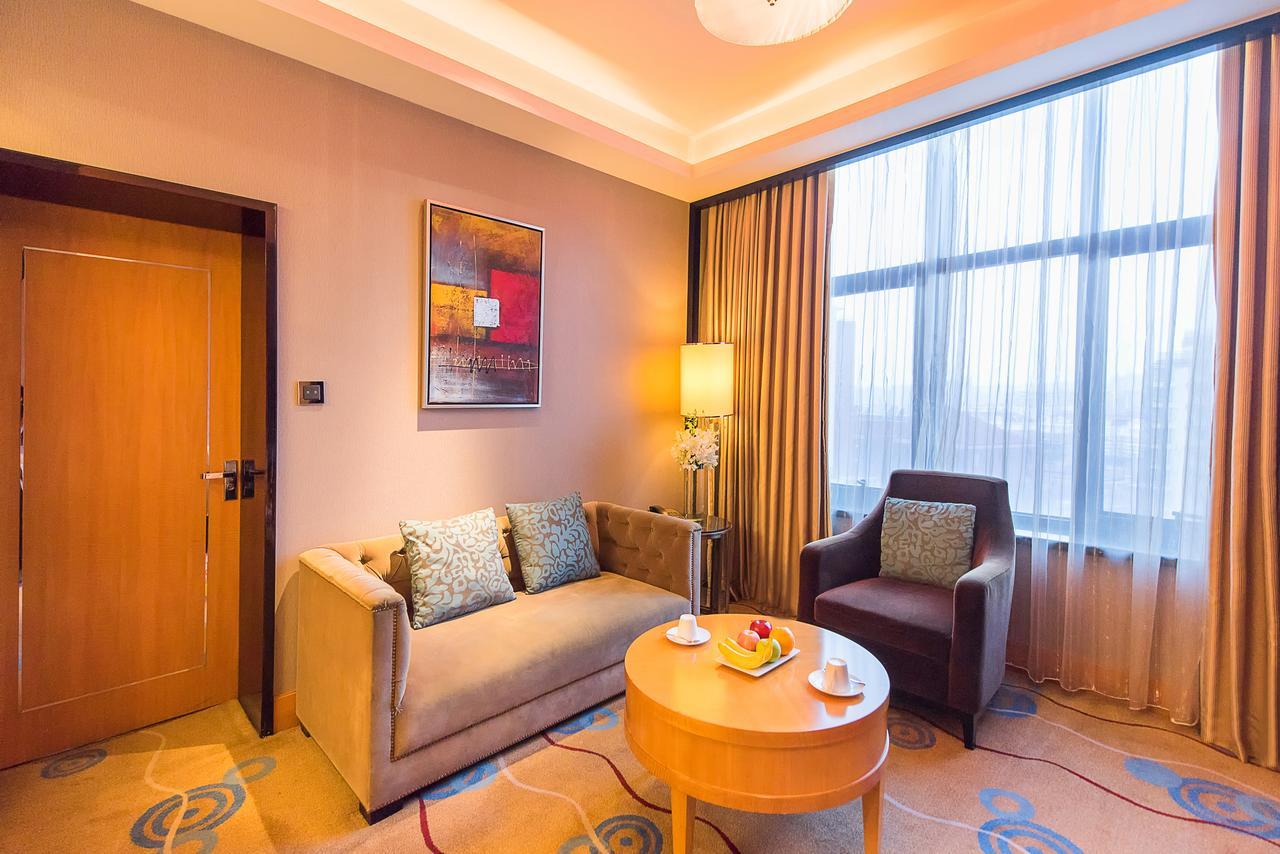 Howard Johnson Kaina Plaza Changzhou Changzhou  Bagian luar foto