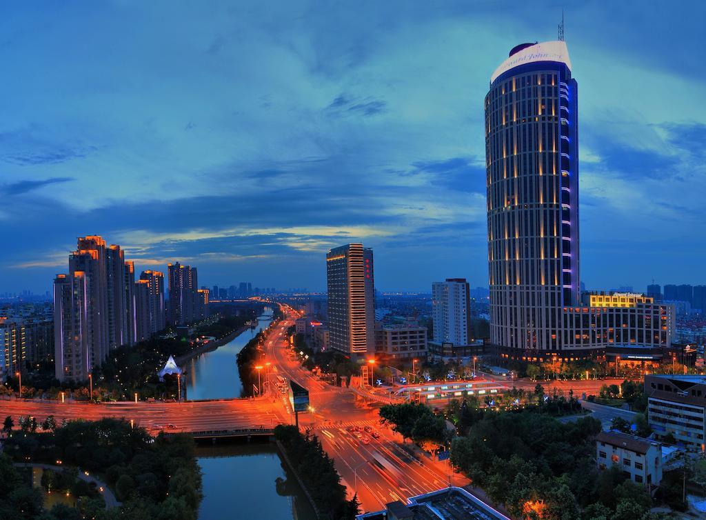 Howard Johnson Kaina Plaza Changzhou Changzhou  Bagian luar foto